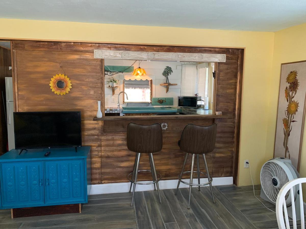 Nature Coast Inn & Cottages Inglis エクステリア 写真