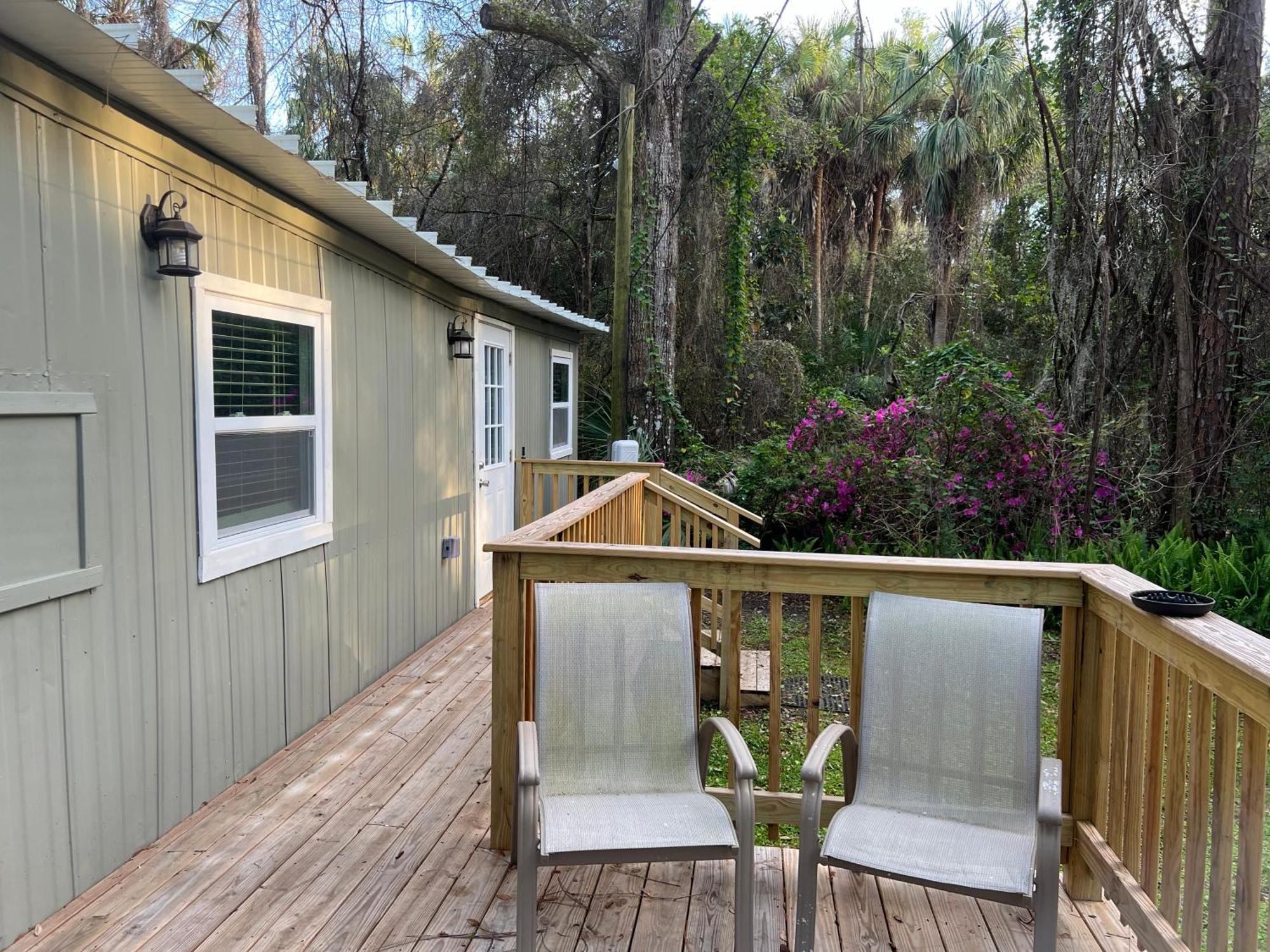 Nature Coast Inn & Cottages Inglis エクステリア 写真