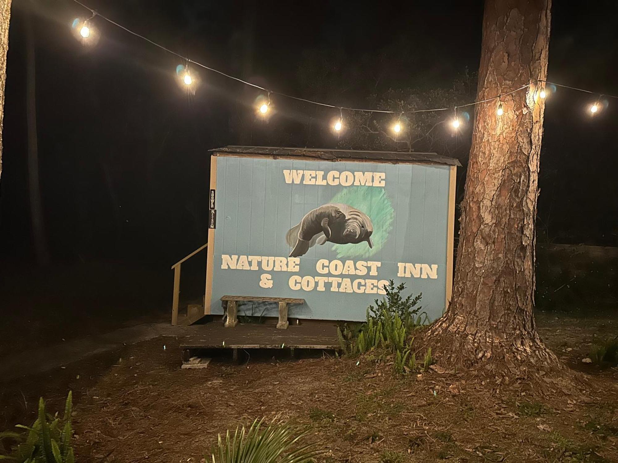 Nature Coast Inn & Cottages Inglis エクステリア 写真