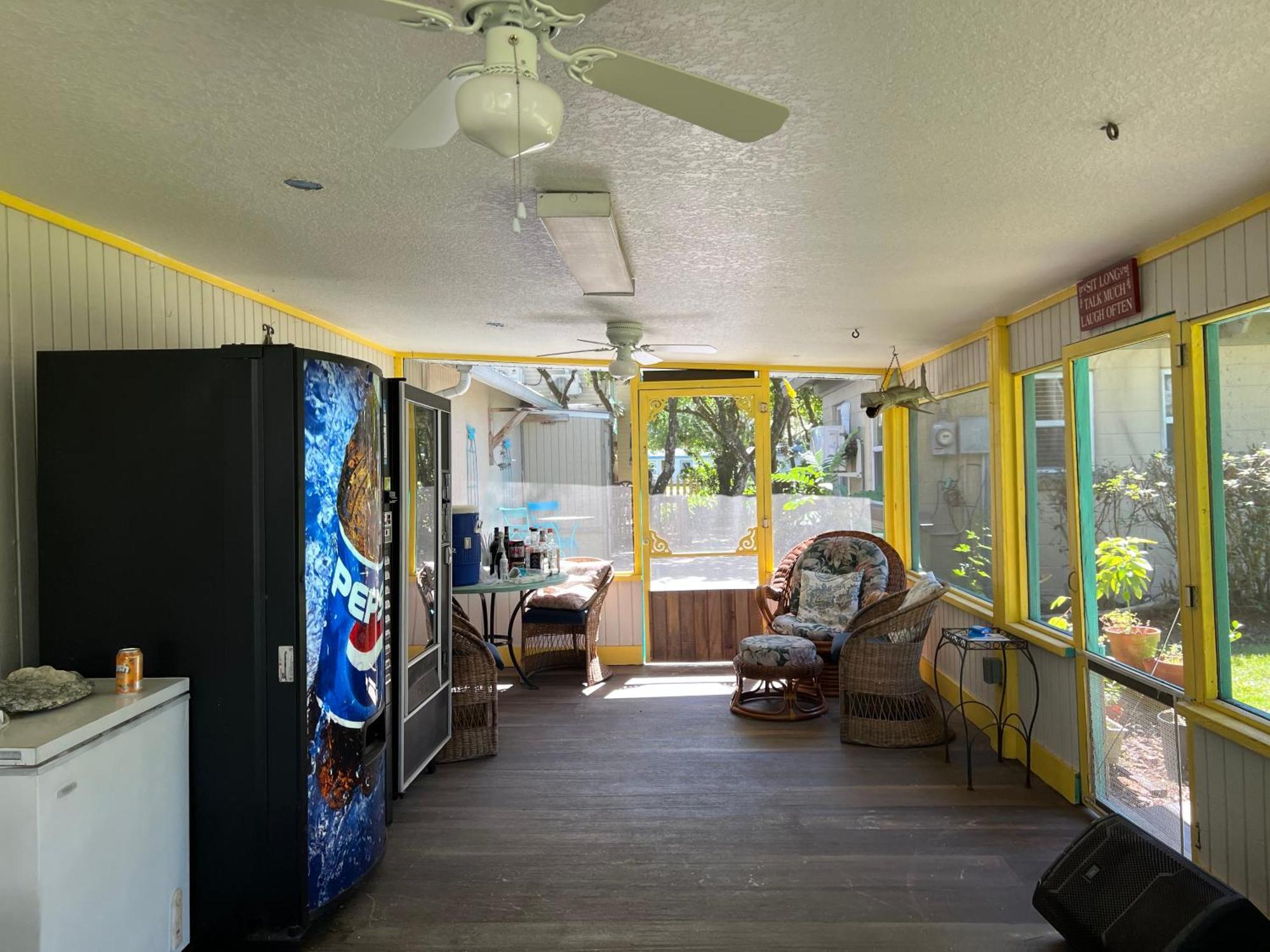 Nature Coast Inn & Cottages Inglis エクステリア 写真
