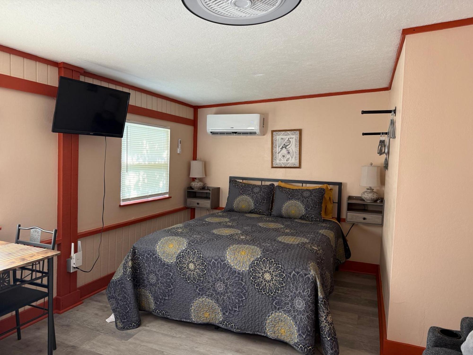 Nature Coast Inn & Cottages Inglis エクステリア 写真